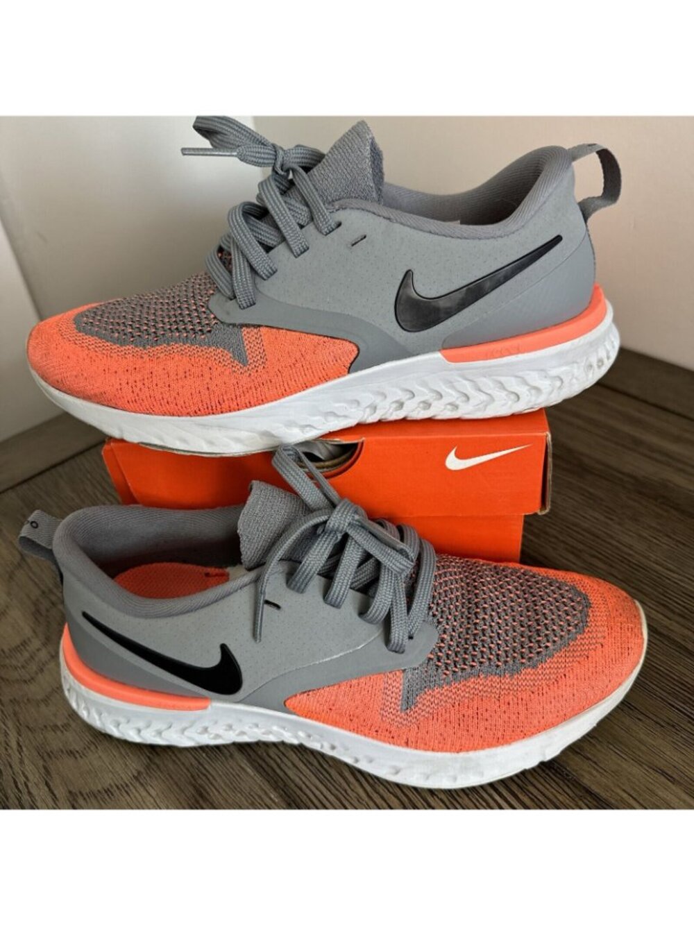 Nike Womens Odyssey React 2 Flyknit Running Shoes Gray/Orange Size 6.5 US W/Box - Picture 8 of 13
